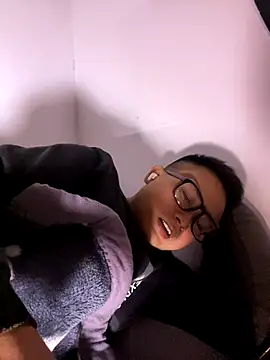 lixiaoshuai8 online show from November 21, 2025, 4:55 am