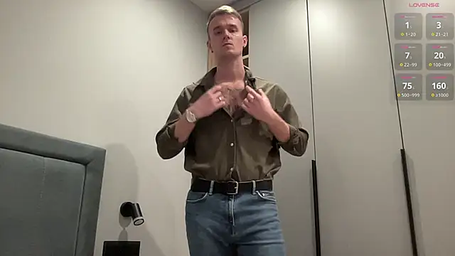 Snapshot of cute_mark chatting on October 24, 2025, 3:22 pm cute mark online show from October 24, 2025, 3:22 pm