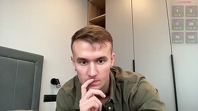 Snapshot of cute_mark chatting on October 25, 2025, 11:31 am cute mark online show from October 25, 2025, 11:31 am