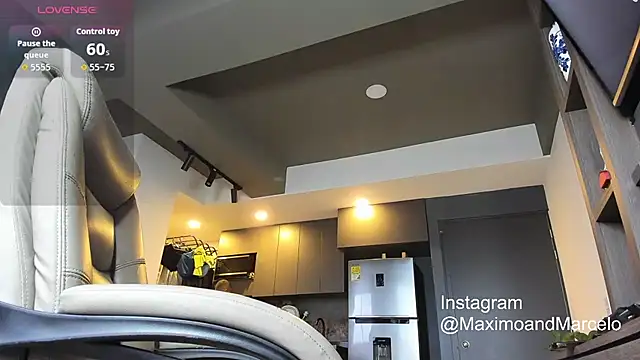 Snapshot of Maximo_Marcelo chatting on September 17, 2025, 11:12 am Maximo Marcelo online show from September 17, 2025, 11:12 am