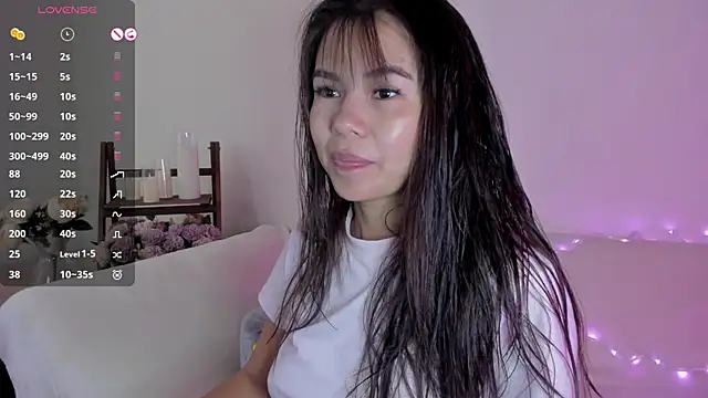 Snapshot of moonlight8_ chatting on September 30, 2025, 11:27 am moonlight8  online show from September 30, 2025, 11:27 am