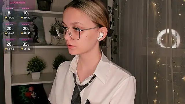 Snapshot of ms_elizabethqueen chatting on February 2, 2025, 3:17 pm ms elizabethqueen online show from February 2, 2025, 3:17 pm