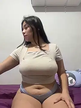 adry moon666 online show from November 28, 2025, 8:09 pm