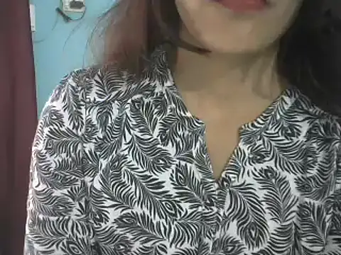Nehasingh2024 online show from January 25, 2025, 11:02 am