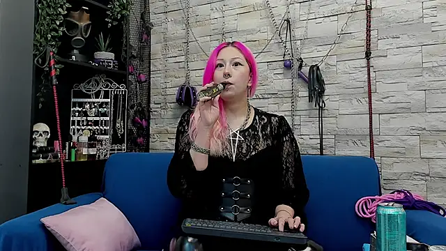 Snapshot of CruelMistress chatting on December 20, 2024, 12:30 am CruelMistress online show from December 20, 2024, 12:30 am