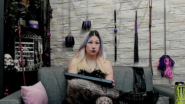 CruelMistress online show from December 15, 2025, 12:49 am