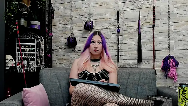 CruelMistress online show from November 24, 2025, 12:10 am