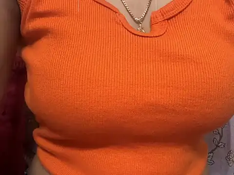  FluffyHxney  online show from December 26, 2024, 7:05 pm