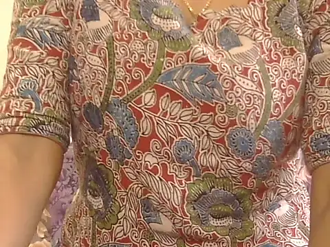  FluffyHxney  online show from October 5, 2025, 5:53 am