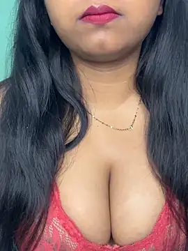 Snapshot of Ishaani_0 chatting on May 14, 2026, 4:04 pm Ishaani 0 online show from May 14, 2026, 4:04 pm