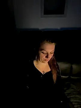 Snapshot of Stoner_BarbieXX chatting on October 15, 2025, 9:56 pm Stoner BarbieXX online show from October 15, 2025, 9:56 pm