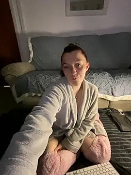 Stoner BarbieXX online show from February 16, 2025, 10:55 pm