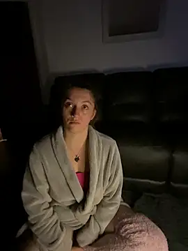 Snapshot of Stoner_BarbieXX chatting on October 4, 2025, 10:00 pm Stoner BarbieXX online show from October 4, 2025, 10:00 pm