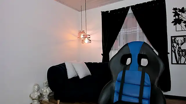 myeimmy 33 online show from November 17, 2025, 10:14 pm