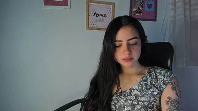 Snapshot of myeimmy_33 chatting on February 24, 2025, 6:15 pm myeimmy 33 online show from February 24, 2025, 6:15 pm