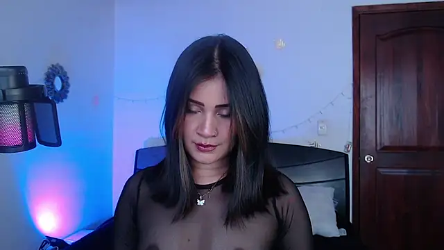anhiahoney02 online show from February 4, 2025, 1:27 pm