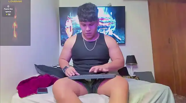 Snapshot of Khail68 chatting on February 7, 2025, 8:33 am Khail68 online show from February 7, 2025, 8:33 am