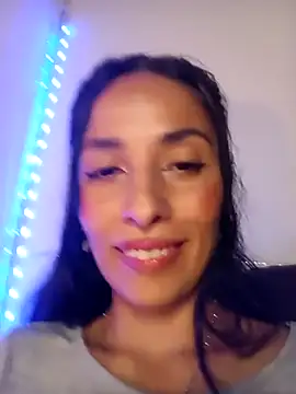 Snapshot of chloewildd_ chatting on February 21, 2026, 3:30 am chloewildd online show from February 21, 2026, 3:30 am