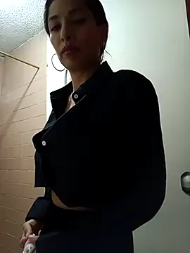 Snapshot of chloewildd_ chatting on April 5, 2026, 10:16 pm chloewildd online show from April 5, 2026, 10:16 pm