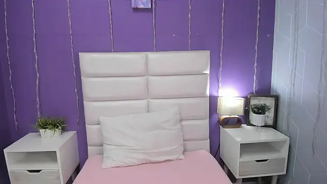 Snapshot of julieta_baron chatting on January 16, 2025, 2:41 pm julieta baron online show from January 16, 2025, 2:41 pm