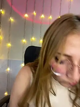 Snapshot of julieta_baron chatting on March 11, 2025, 10:42 pm julieta baron online show from March 11, 2025, 10:42 pm