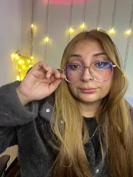 Snapshot of julieta_baron chatting on March 13, 2025, 2:05 am julieta baron online show from March 13, 2025, 2:05 am