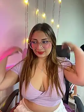 Snapshot of julieta_baron chatting on February 11, 2025, 10:07 pm julieta baron online show from February 11, 2025, 10:07 pm