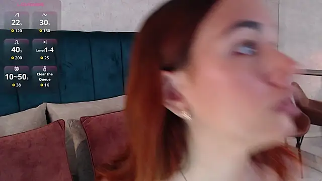 AdeleAndersonn online show from November 13, 2025, 8:02 pm