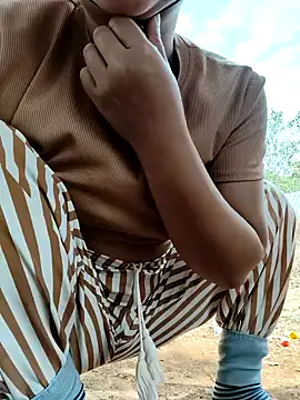 Snapshot of Betty20zx chatting on March 22, 2025, 2:27 am Betty20zx online show from March 22, 2025, 2:27 am