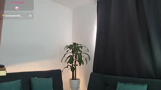 Susana Rios11 online show from November 5, 2025, 12:19 pm