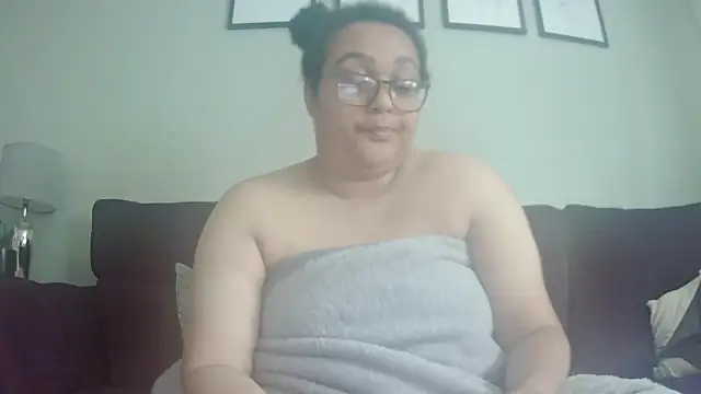 vanilla chocolate23 online show from May 27, 2026, 8:32 am