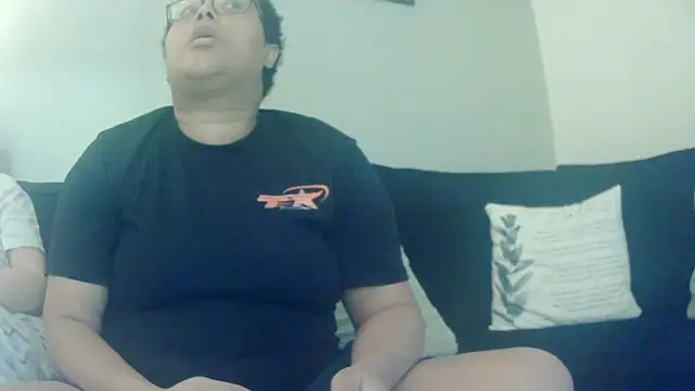 vanilla chocolate23 online show from January 9, 2026, 9:27 am