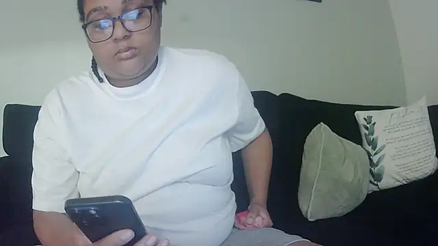 vanilla chocolate23 online show from October 10, 2025, 6:36 am