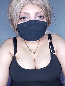 Loolly online show from June 23, 2026, 9:02 pm