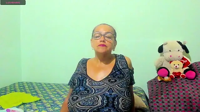 Snapshot of Zamara_milf chatting on October 17, 2025, 10:07 am Zamara milf online show from October 17, 2025, 10:07 am