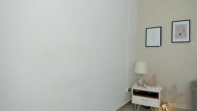 Hellen coy online show from February 7, 2025, 6:24 pm