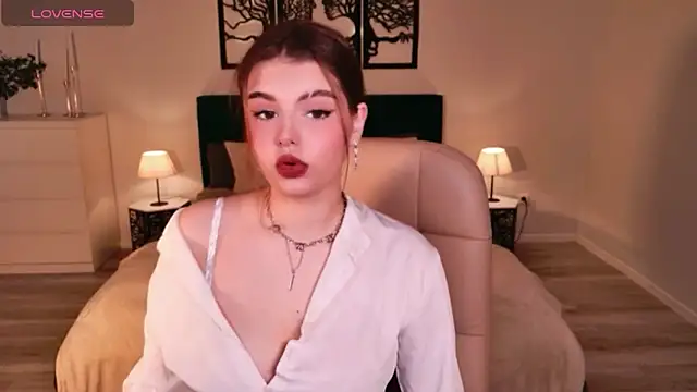 AdeliaKiss online show from March 12, 2026, 4:40 am