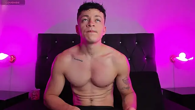 Snapshot of Angel_Cuervo chatting on October 2, 2025, 12:41 pm Angel Cuervo online show from October 2, 2025, 12:41 pm