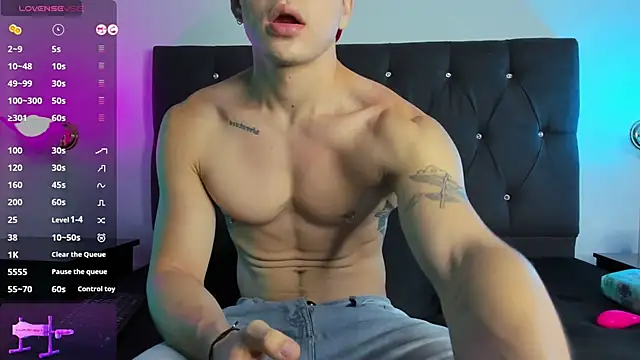 Snapshot of Angel_Cuervo chatting on March 6, 2025, 12:41 pm Angel Cuervo online show from March 6, 2025, 12:41 pm