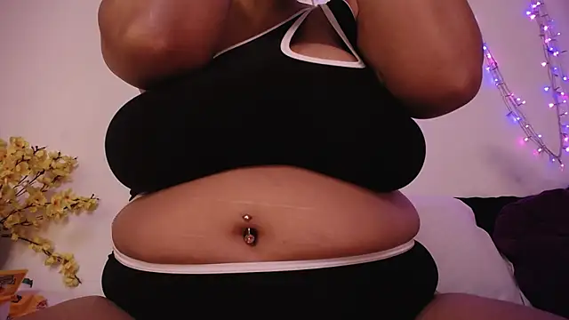 Nicol Love0 online show from November 27, 2025, 12:05 pm