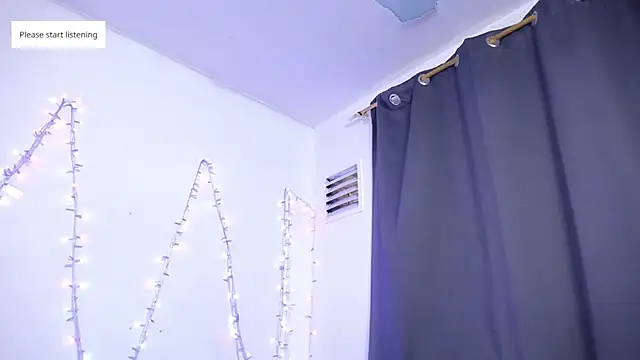 Snapshot of Nicol_Love0 chatting on October 24, 2025, 12:37 pm Nicol Love0 online show from October 24, 2025, 12:37 pm