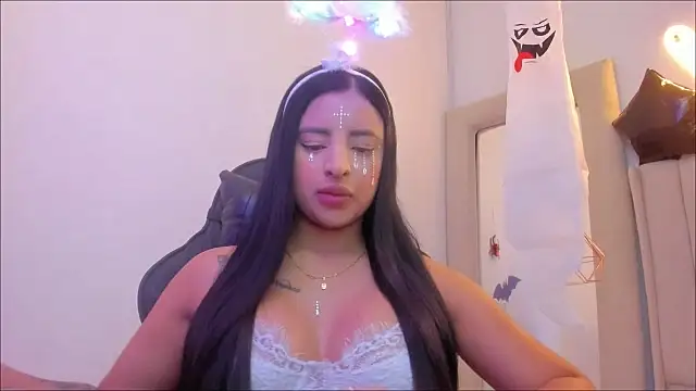 Snapshot of Zoeth_Ruiz chatting on October 31, 2025, 1:19 pm Zoeth Ruiz online show from October 31, 2025, 1:19 pm