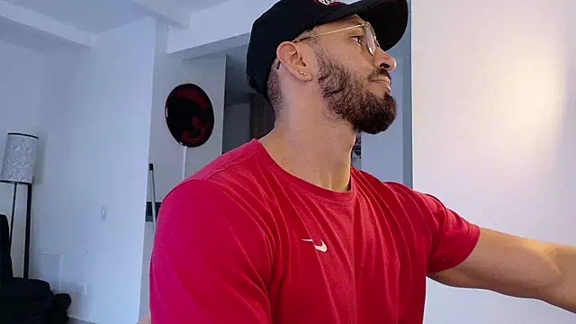 Snapshot of tony_muscle chatting on October 6, 2025, 9:59 pm tony muscle online show from October 6, 2025, 9:59 pm