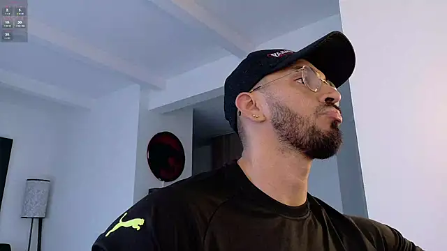 tony muscle online show from November 3, 2025, 10:02 pm