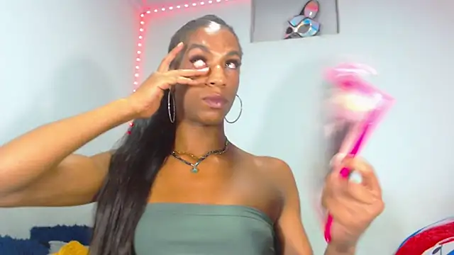 Snapshot of JessicaEbony chatting on February 13, 2025, 12:46 am JessicaEbony online show from February 13, 2025, 12:46 am