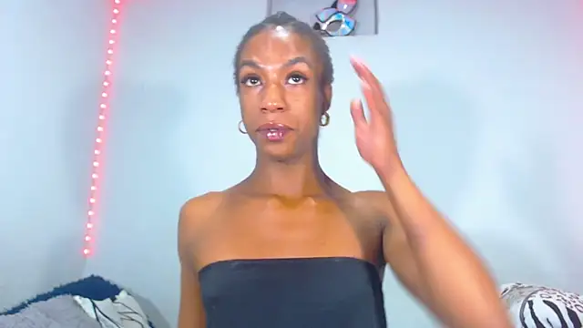 Snapshot of JessicaEbony chatting on February 17, 2025, 1:15 am JessicaEbony online show from February 17, 2025, 1:15 am