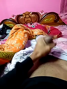 Snapshot of riyajfuckboy chatting on January 4, 2025, 6:51 pm riyajfuckboy online show from January 4, 2025, 6:51 pm