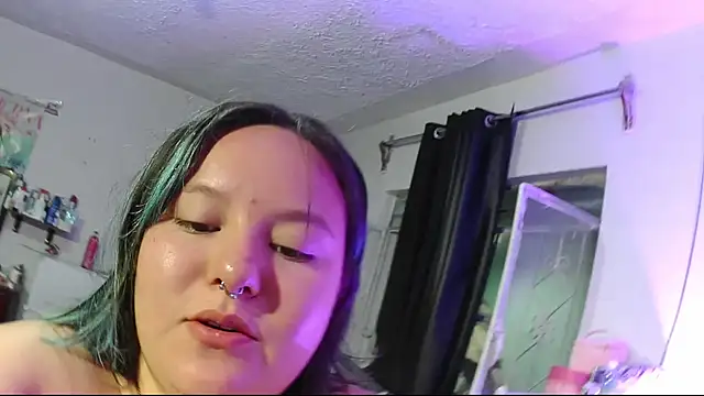 almitapro07 online show from May 16, 2026, 1:37 am