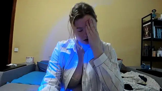 LillyDepp online show from February 5, 2026, 2:24 pm