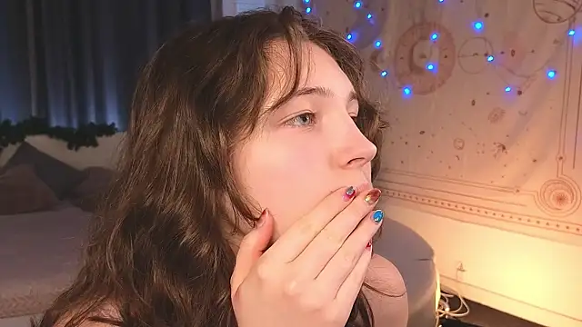 cherry lea online show from December 17, 2024, 6:42 pm